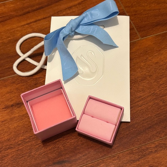 Swarovski ring box and small bag set 
IN EXCELLENT CONDITION! - Picture 2 of 2